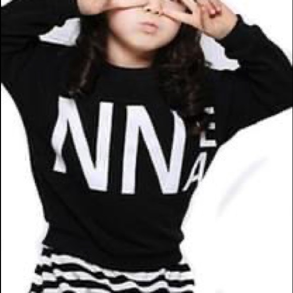 Neutral boys or girls pants & sweater set - Picture 2 of 3